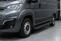 Fiat Ducato 2006-2025 гг. Боковые Подножки Allmond Black (2 шт., Алюминий) фото 1
