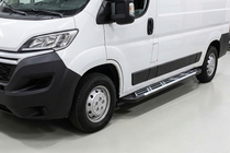 Fiat Ducato 2006-2025 гг. Боковые Подножки Sunrise (2 шт., Алюминий) фото 1