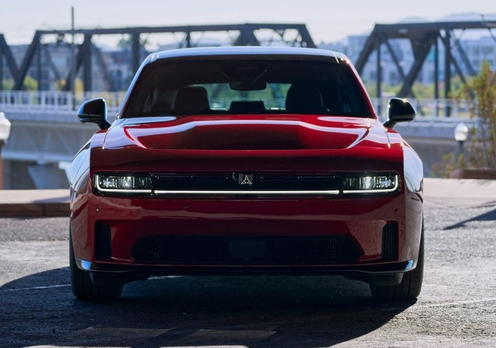 Обзор восьмого поколения Dodge Charger 2024