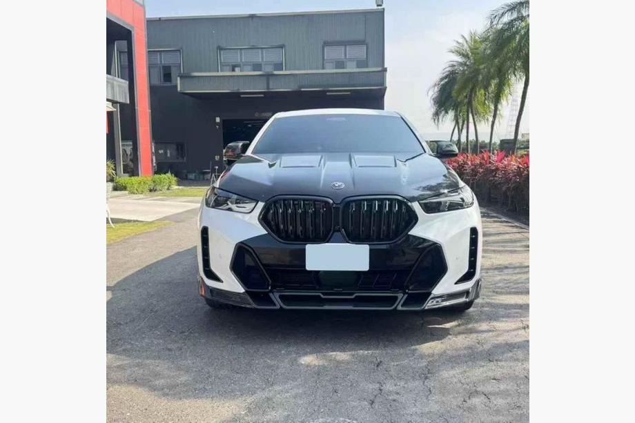 BMW X6 G06 2019–2027 гг. Комплект обвеса Carbon LMC (2023-) Image