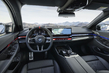 Обзор заряженного седана BMW i5 M60 фото 5