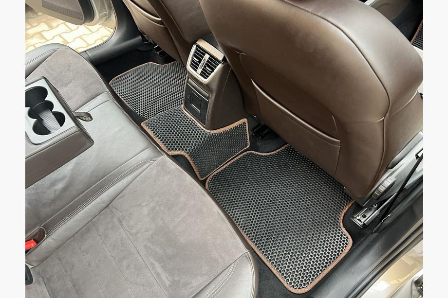 Skoda Octavia III A7 2013-2019 гг. Резиновые Коврики Carsuit (Черные) Фото 3