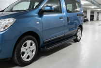 Dacia Dokker 2013-2022 гг. Боковые Подножки Allmond Black (2 шт., Алюминий) фото 1