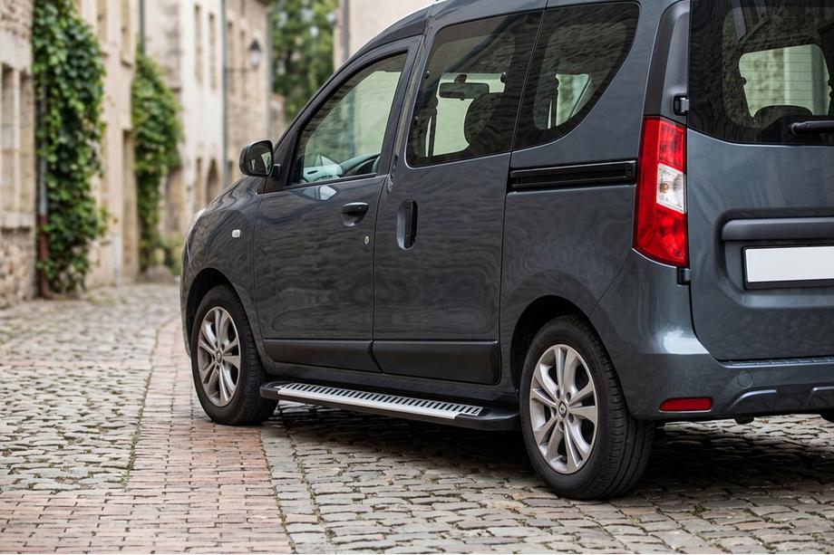 Dacia Dokker 2013-2022 гг. Боковые Подножки Line (2 шт., Алюминий) Image