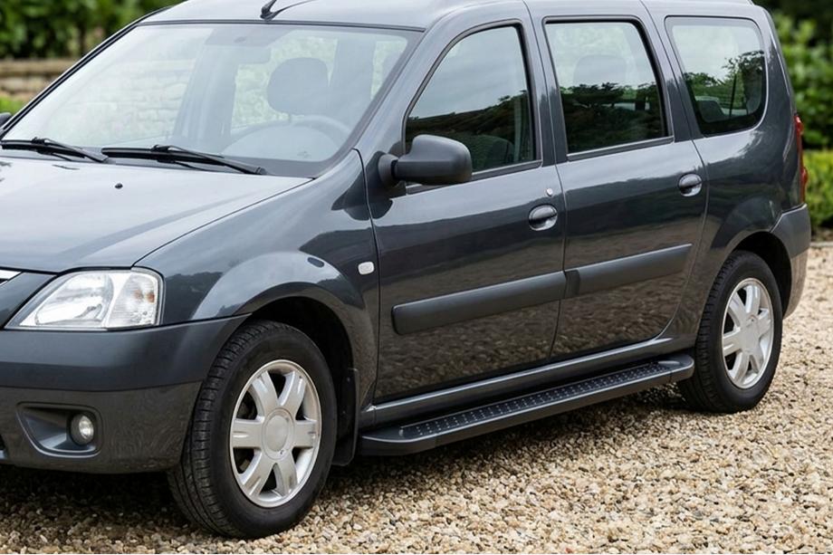 Dacia Logan MCV 2004-2014 гг. Боковые Подножки Allmond Black (2 шт., Алюминий) Image