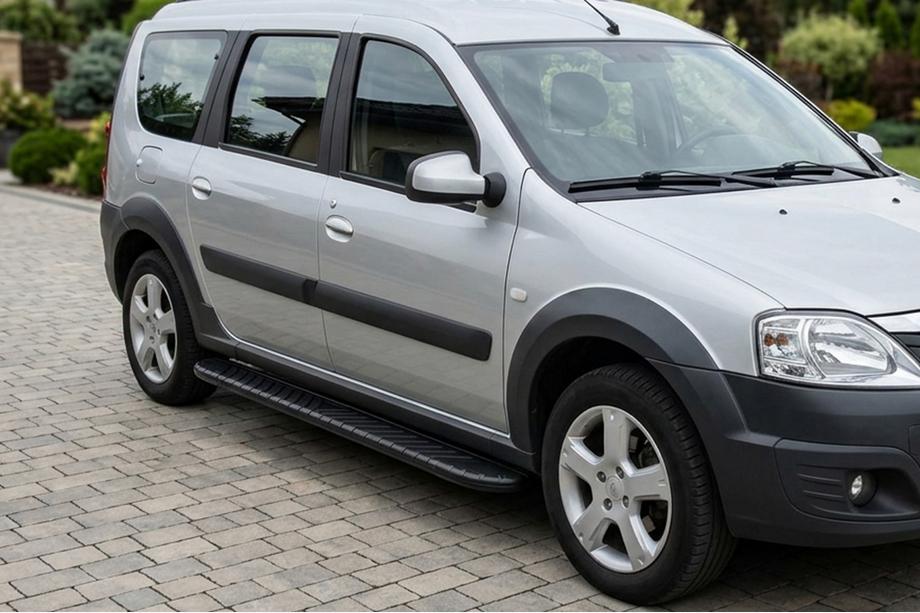 Dacia Logan MCV 2004-2014 гг. Боковые пороги Bosphorus Black (2 шт., алюминий) Image