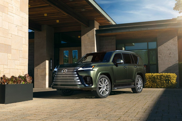 Обзор Lexus LX 700h 2025: Гибридный внедорожник четвертого поколения фото 2