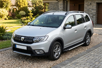 Dacia Logan MCV 2013-2020 гг. Боковые пороги RedLine V1 (2 шт., алюминий) фото 1