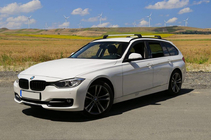 BMW 5 серия F10/F11 2010–2016 гг. Багажник (поперечины) на интегрированные рейлинги с замком WingCarrier V2 (2 шт) Серый фото 1