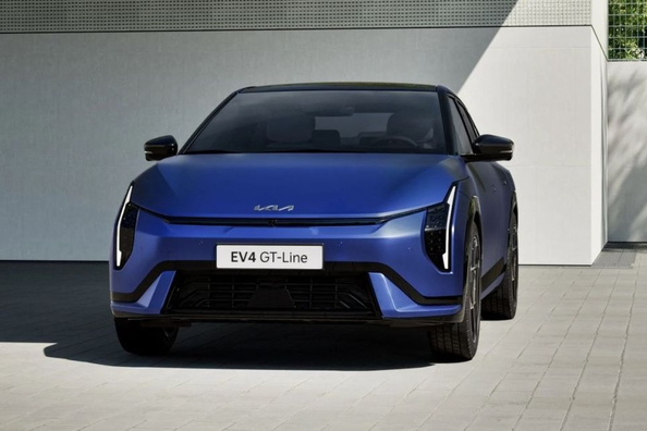 Обзор электрического седана Kia EV4 2025