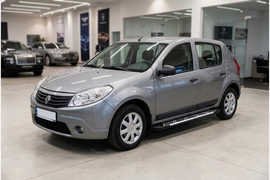 Renault Sandero 2007-2013 гг. Боковые Подножки Sunrise (2 шт., Алюминий) Image