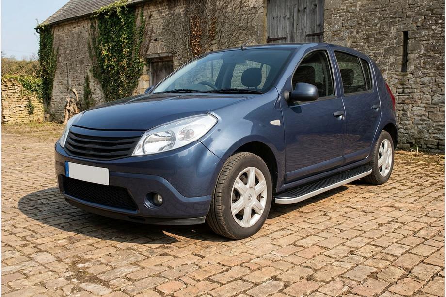 Renault Sandero 2007-2013 гг. Боковые Подножки Tayga Grey (2 шт., Алюминий) Image