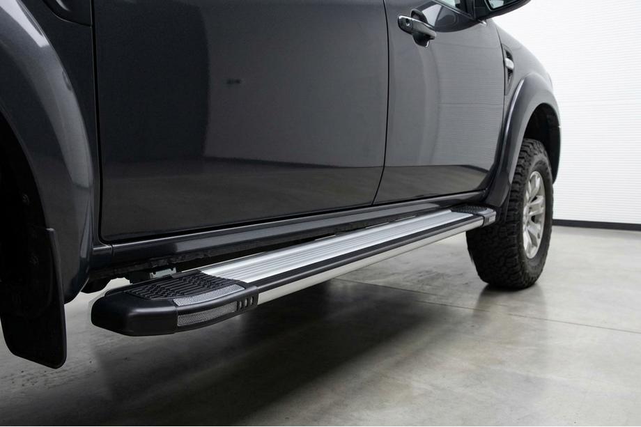 Ford Ranger 2007-2011 гг. Боковые Подножки Rainbow (2 шт., Алюминий) Image