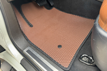 Toyota Land Cruiser 200 2007-2021 гг. Резиновые коврики Carsuit (2007-2012, коричневые) фото 1