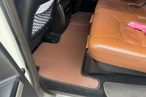 Toyota Land Cruiser 200 2007-2021 гг. Резиновые коврики Carsuit (2007-2012, коричневые) фото 7