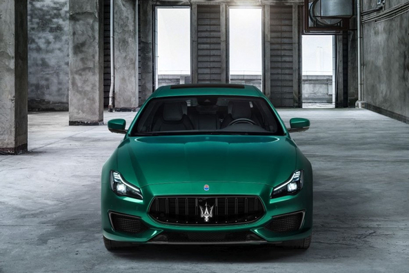 Maserati Quattroporte Trofeo: Роскошный итальянский седан фото 2