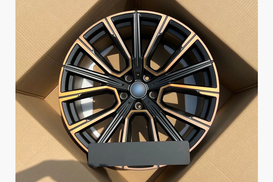 BMW XM G09 2022- гг. Кованые диски OEM R21 V1 (комплект 4 шт.) Image
