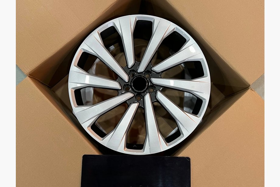 Range Rover V L460 2021- гг. Кованые диски OEM R24 V2 (комплект 4 шт.) Image