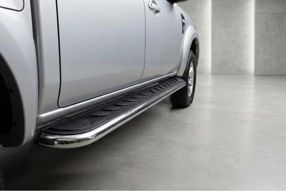 Mazda BT-50 2007-2012 гг. Боковые Подножки Maydos V1 (2 шт., нержавейка) Image