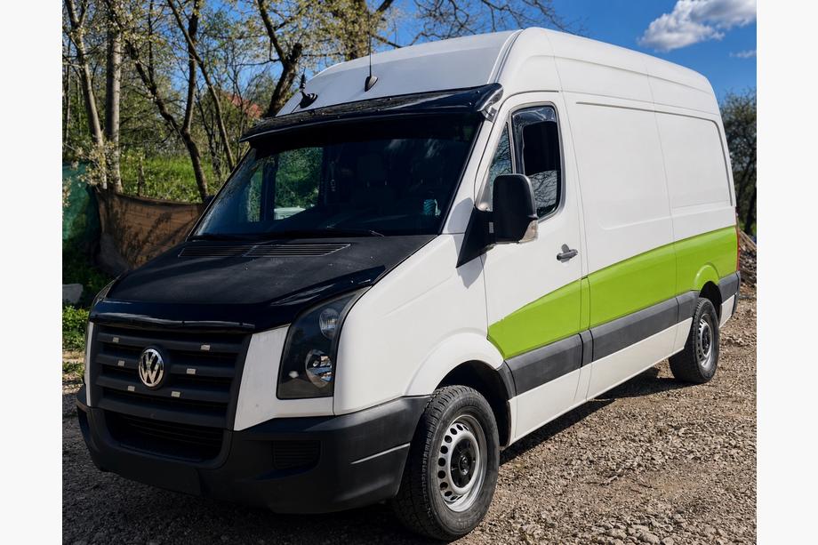 Volkswagen Crafter 2006-2016 гг. Козырек на лобовое стекло V-4 (черный глянец, 5мм) Фото 2