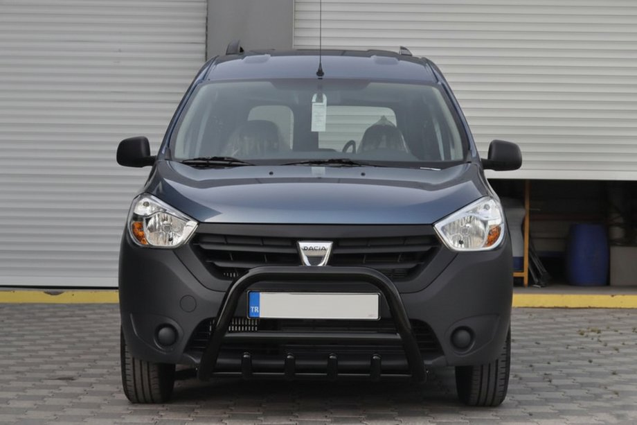 Renault Dokker 2013-2022 гг. Кенгурятник WT003 Черный (Нержавеющая сталь) Image