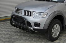 Mitsubishi L200 2006-2015 гг. Кенгурятник WT003 Черный (Нержавеющая сталь) фото 1