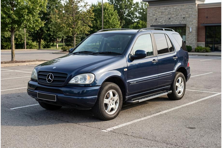 Mercedes ML W163 1997-2005 гг. Боковые пороги RedLine V1 (2 шт., алюминий) Image