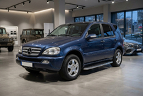 Mercedes ML W163 1997-2005 гг. Боковые Подножки Maydos V1 (2 шт., Алюминий и Нержавейка) фото 1