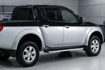 Mitsubishi L200 2006-2015 гг. Боковые Подножки Fullmond (2 шт., Алюминий) фото 1