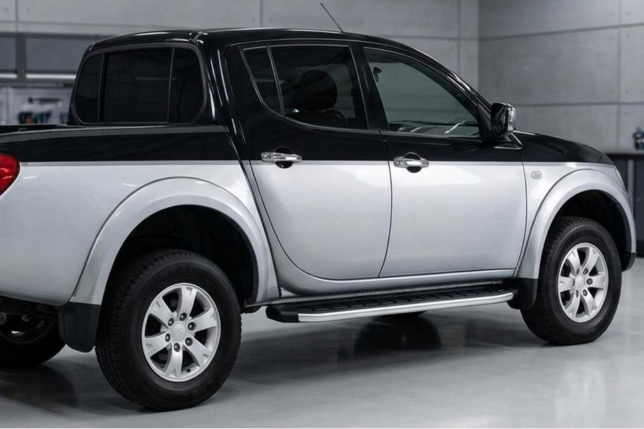 Mitsubishi L200 2006-2015 гг. Боковые Подножки Fullmond (2 шт., Алюминий) Image