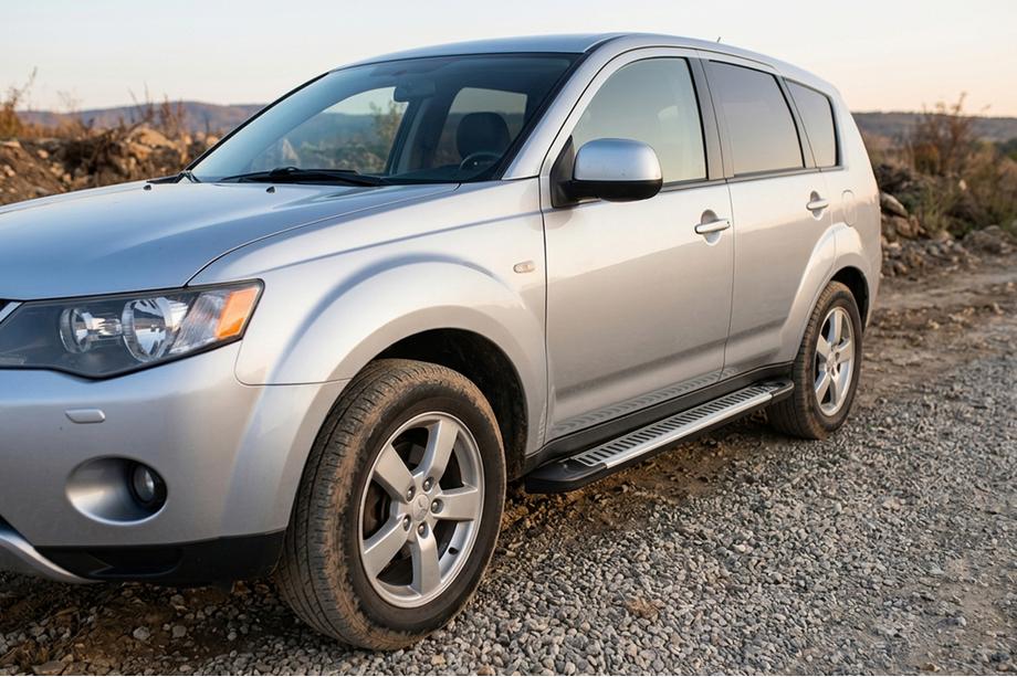 Mitsubishi Outlander 2006-2012 гг. Боковые Подножки Line (2 шт., Алюминий) Image