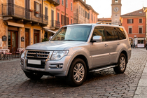 Mitsubishi Pajero Wagon IV 2006-2021 гг. Боковые Подножки Line (2 шт., Алюминий) фото 1