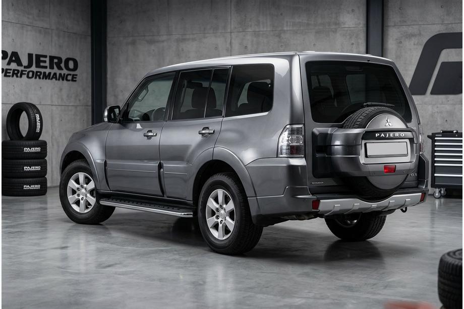 Mitsubishi Pajero Wagon IV 2006-2021 гг. Боковые Подножки Maydos V1 (2 шт., Алюминий и Нержавейка) Image
