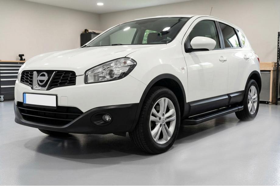 Nissan Qashqai 2010-2014 гг. Боковые Подножки Allmond Black (2 шт., Алюминий) Короткая База Image