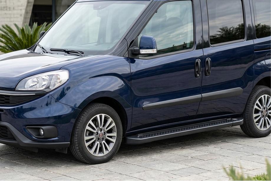 Opel Combo 2012-2018 гг. Боковые Подножки Allmond Black (2 шт., Алюминий) Image
