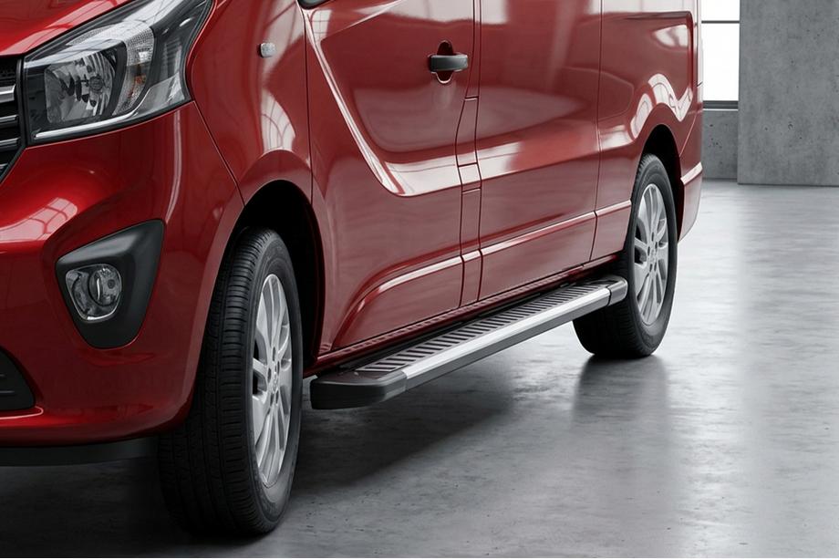 Renault Trafic 2001–2015 гг. Боковые Подножки Line (2 шт., Алюминий) Image