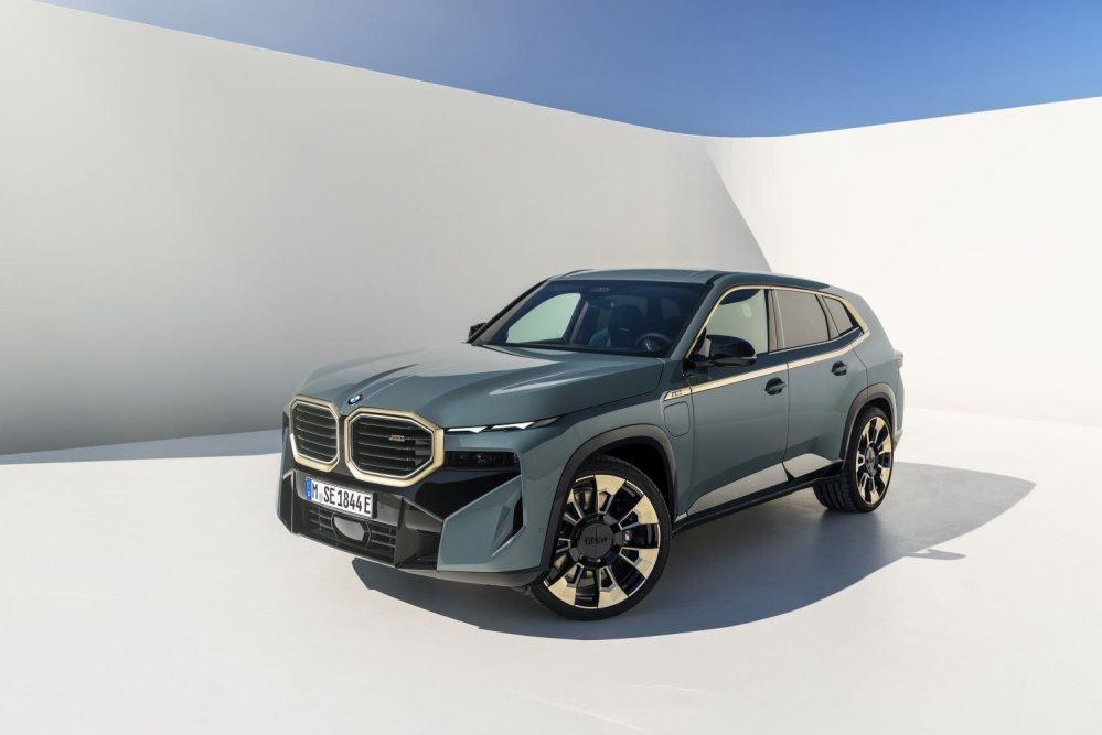 Обзор высокопроизводительного BMW XM M 50e Plug-in Hybrid