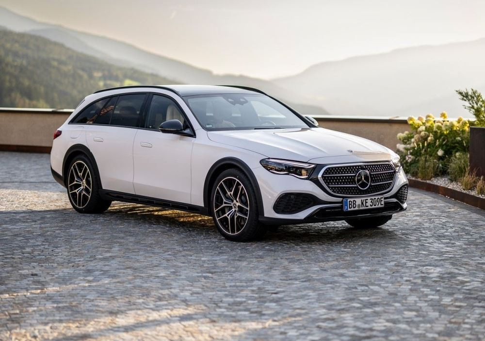 Mercedes-Benz E-Class All-Terrain 2024 (S214): Универсал для динамики и комфорта