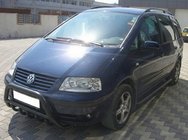 Volkswagen Sharan 1995-2010 гг. Кенгурятник WT003 Black (нерж) фото 2