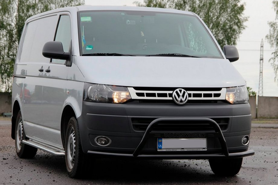 Volkswagen T5 2010-2015 гг. Кенгурятник WT007ST Black (нерж) Image