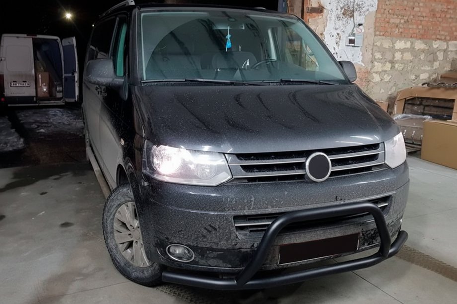 Volkswagen T5 2010-2015 гг. Кенгурятник WT006ST Black (нерж) Image