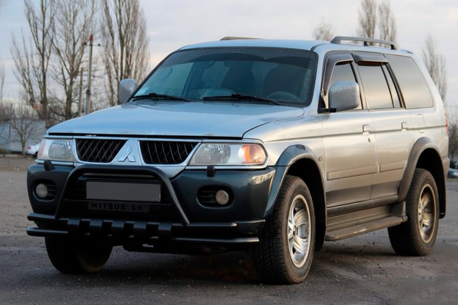 Mitsubishi Pajero Sport 1996-2007 гг. Передняя защита ST015WT Black (нерж) Image