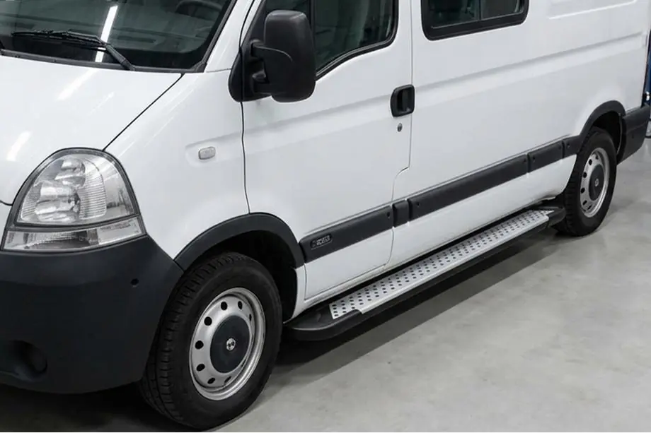 Renault Master 1998-2010 гг. Боковые пороги Allmond Grey (2 шт., алюминий) Image