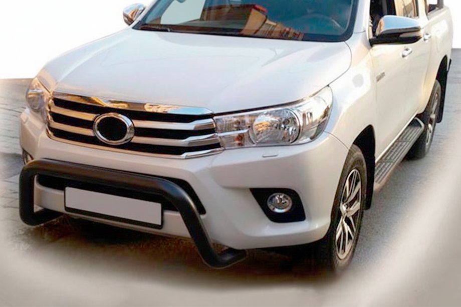 Toyota Hilux 2015- гг. Передняя защита WT009 Black (нерж) Image