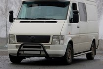 Volkswagen LT 1995-2006 гг. Кенгурятник WT022 Black (нерж) фото 1