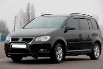 Volkswagen Touran 2003-2010 гг. Кенгурятник WT022 Black (нерж) фото 1