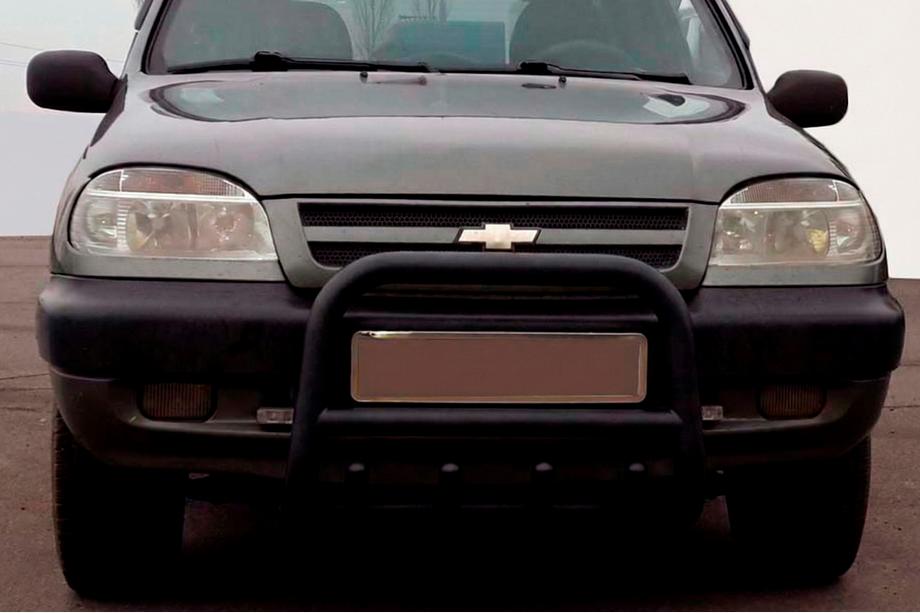 Chevrolet Niva 1998-2020 гг. Кенгурятник QT006 Black (нерж) Image