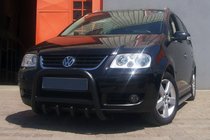 Volkswagen Touran 2003-2010 гг. Кенгурятник QT006 Black (нерж) фото 2