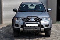 Mitsubishi L200 2006-2015 гг. Кенгурятник QT007 Black (нерж.) фото 2