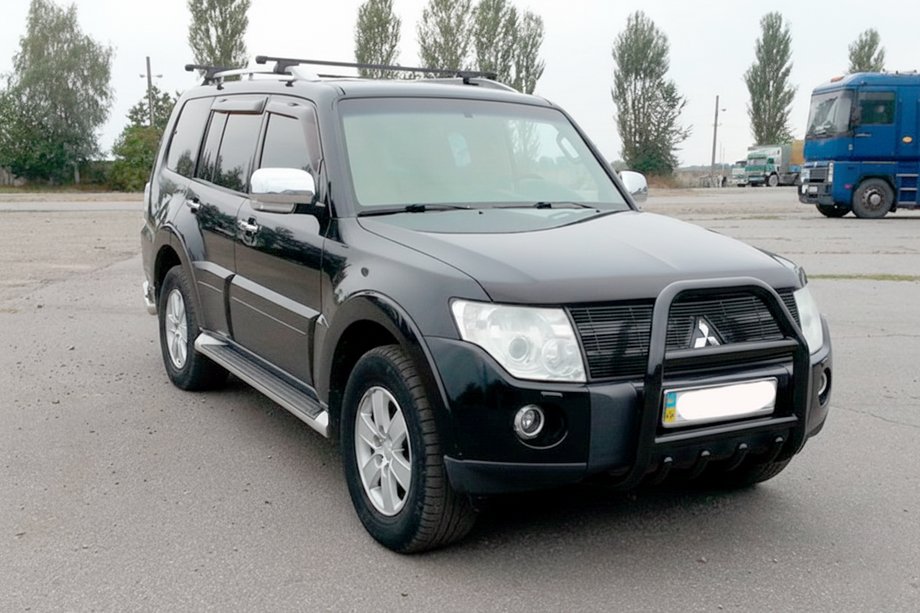 Mitsubishi Pajero Wagon IV 2006-2021 гг. Кенгурятник QT011 Black (нерж.) Image